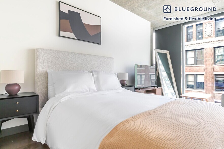 Building Photo - 601 W Jackson Blvd