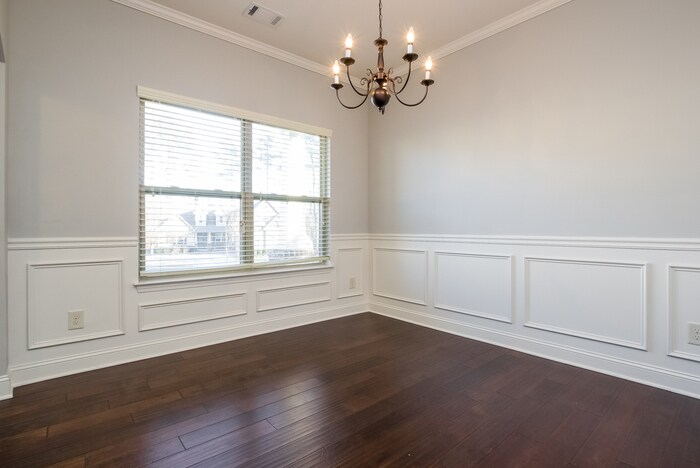 Building Photo - 333 Castle Top Ln SE