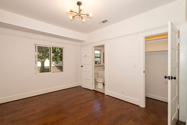 Building Photo - 1616 Bridge St