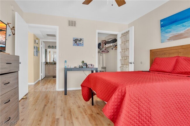 Building Photo - 5196 Mandalay Springs Dr