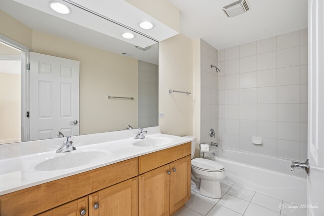 Building Photo - 214 Taylor Ct