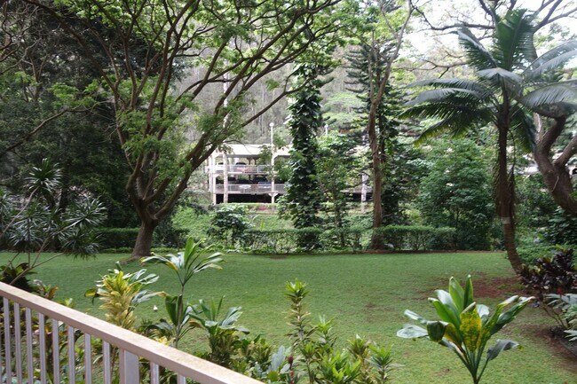 Building Photo - 2 bedroom, 1 bath, 2 parking in Waikalani Woodlands