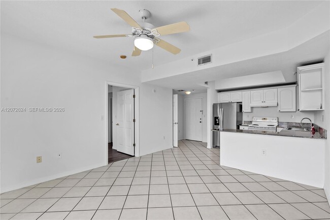 Building Photo - 3500 Coral Wy