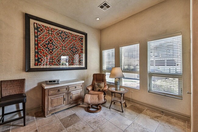 Building Photo - 280 S Luce Del Sol