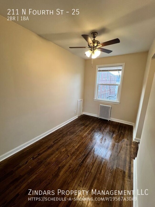 Building Photo - Newly Renovated 2 Bed 1 Bath Apartment at ...