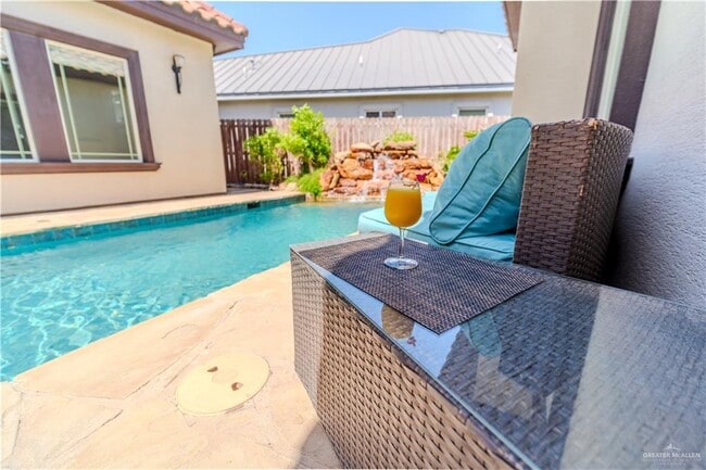 Building Photo - 45 Monroe Ave