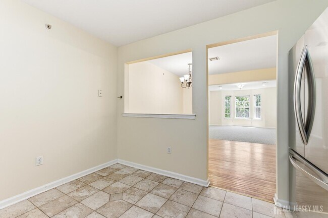 Building Photo - 141 Forest Dr