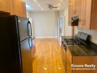 Building Photo - 28 Fleet St