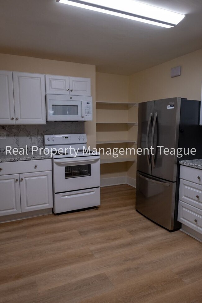 Building Photo - 64 Highland Dr