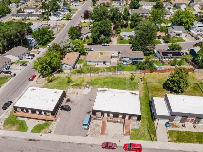 Building Photo - Poplar