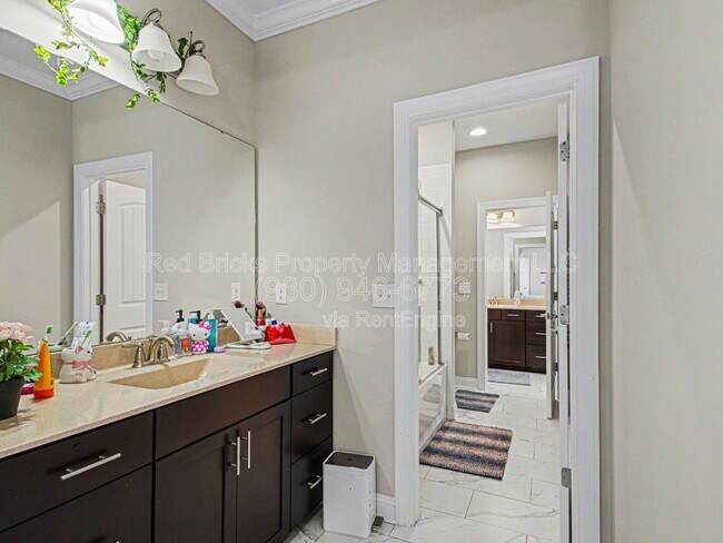 Building Photo - 8742 Whitehawk Hill Rd