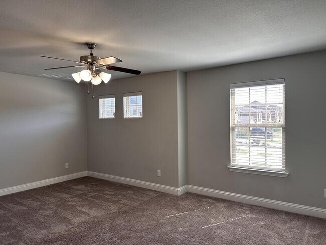 Building Photo - 6801 Jade Dr