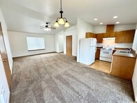 Building Photo - 3 Bedroom 2 Bath Home with Garage and Yard