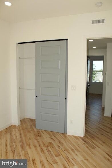 Building Photo - 3017 Ridge Ave