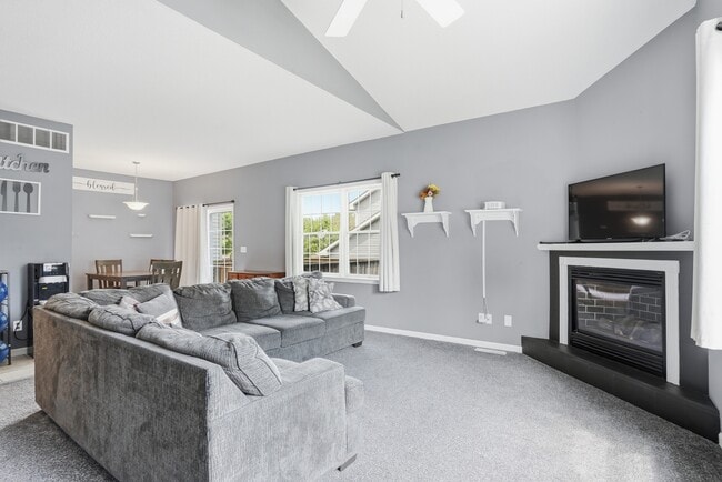 Building Photo - 2415 Catskill Ct