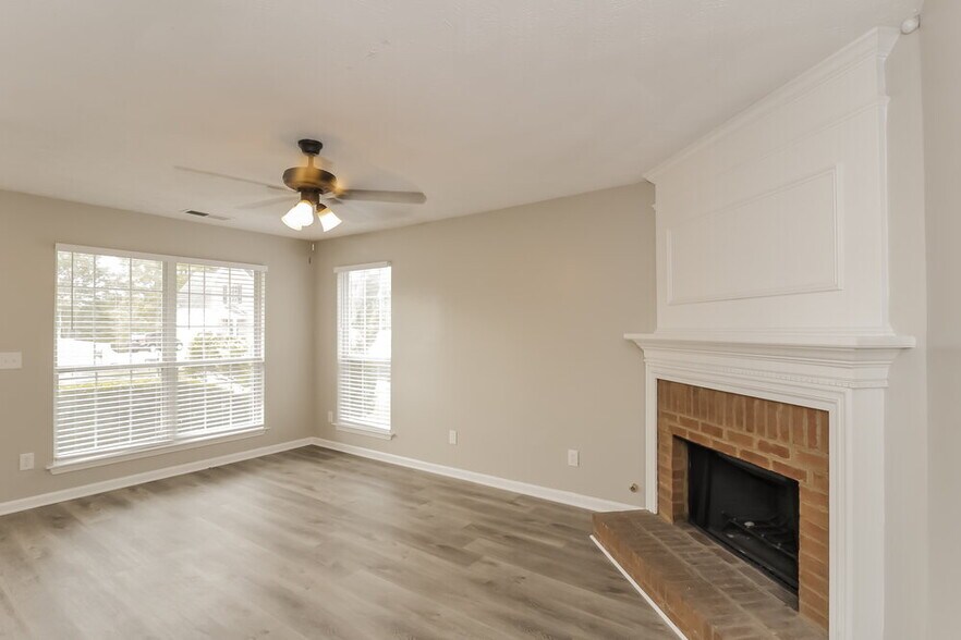 Building Photo - 2910 Water Lily Ct