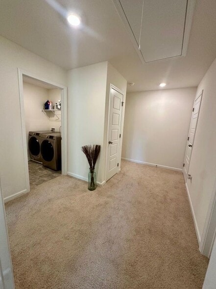 Building Photo - 608 Gray Br Ct