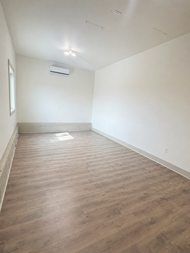 Building Photo - BEAUTIFUL 4 BED 3 BATH HOME IN REXBURG WITH CONNECTED OFFICE & SEPARATE ENTRANCE