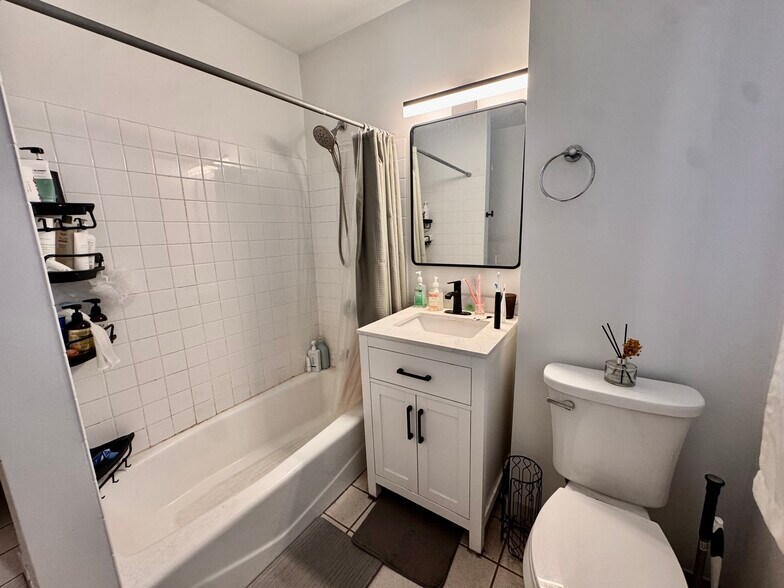 Building Photo - 1173 Commonwealth Ave