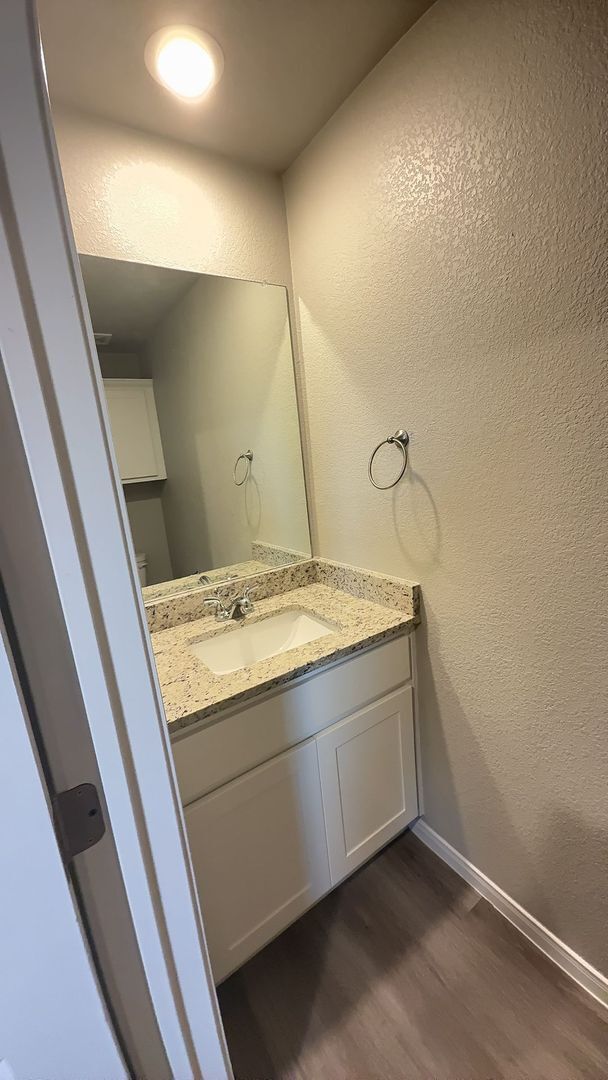 Building Photo - 1604 Pontotoc Trce