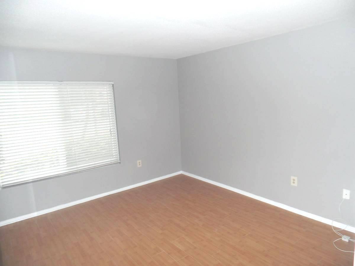 Building Photo - 2851 N Oakland Forest Dr