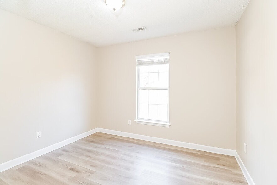 Building Photo - 4834 Hopewood Ln