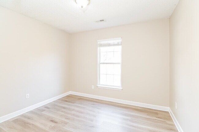 Building Photo - 4834 Hopewood Ln