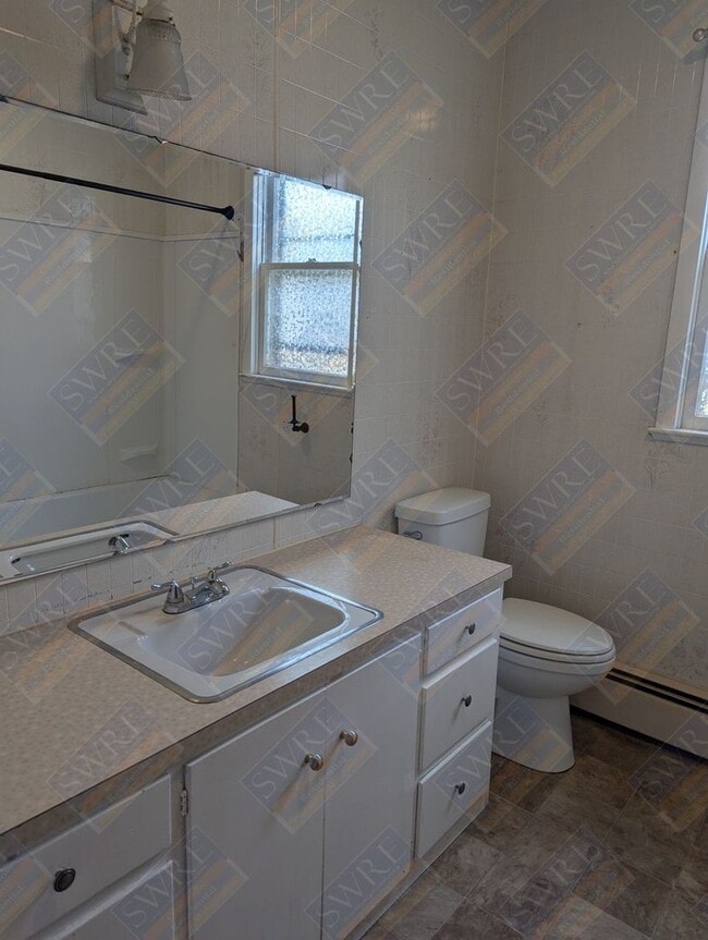 Building Photo - 2 Harding Ct