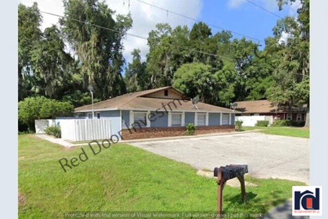 Building Photo - 2 Bedroom 1 Bath Quadplex-Ocala!