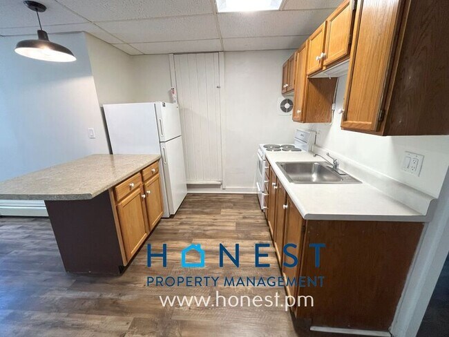 Building Photo - 20 Academy St