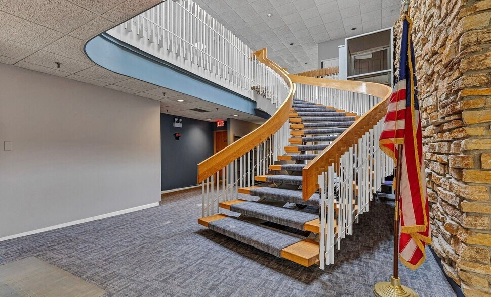 Building Photo - 9098 W Terrace Dr
