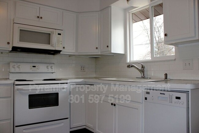 Building Photo - 985 S 600 W