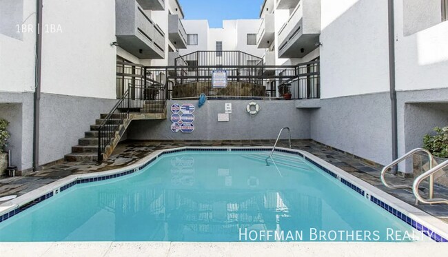 Building Photo - 1320 N Sierra Bonita Ave