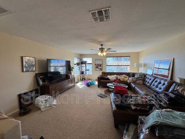 Building Photo - 22831 W Mesquite Dr