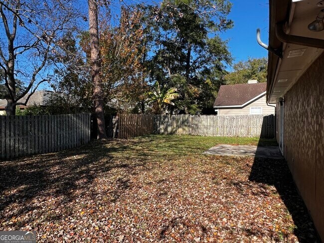 Building Photo - 109 Clinton Ct