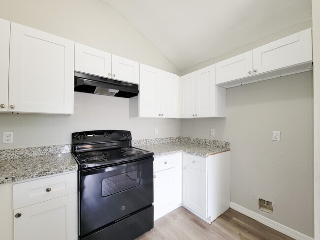 Building Photo - 15814 Murrelet Ct