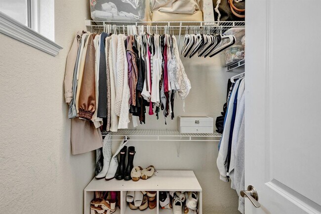 Building Photo - 1300 Eucalyptus Dr