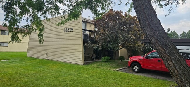 Building Photo - 13214 E Skyview Ave