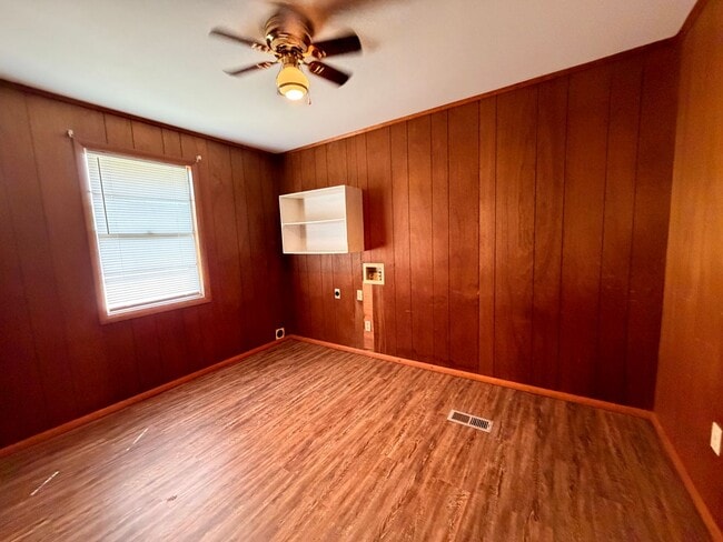 Building Photo - Charming 2-bedroom, 1-bath home in Russellville, AR