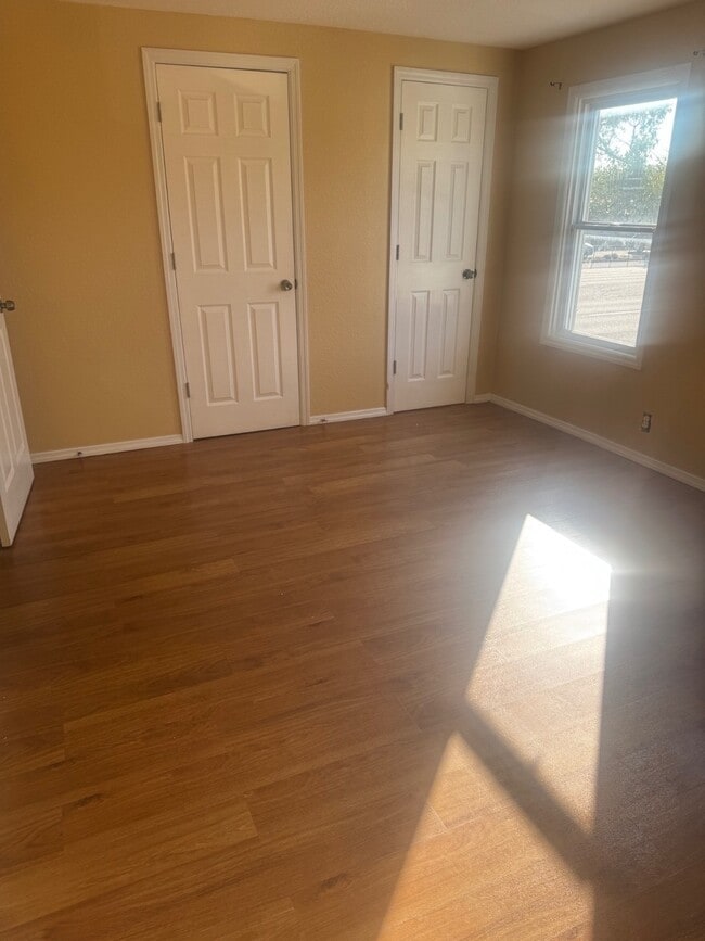 Building Photo - 196 13th St