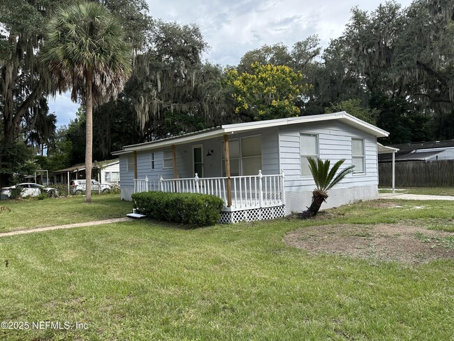 Primary Photo - 1104 Harmony Dr N