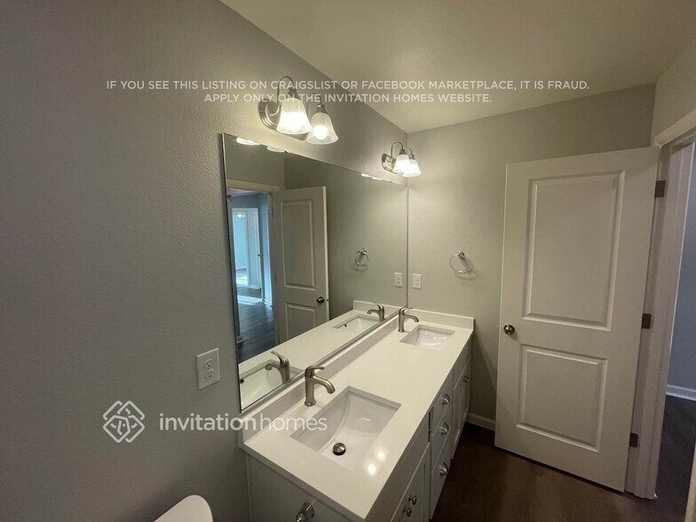 Building Photo - 539 Woodduck Dr SW