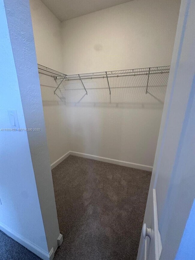 Building Photo - 1183 NW 1st Ter