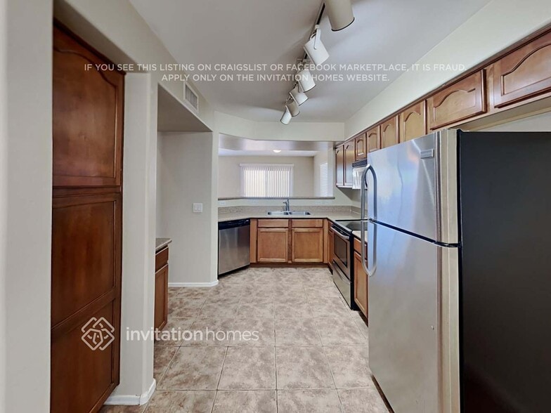 Building Photo - 11290 W Harrison St