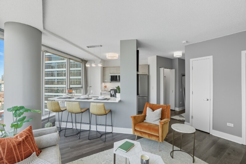 Building Photo - 289 N Canal St