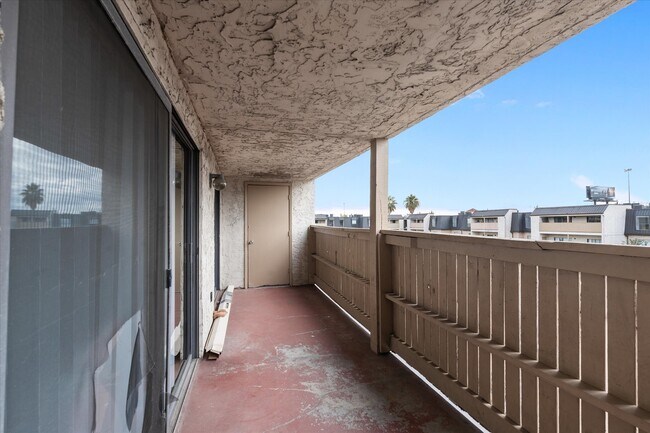 Building Photo - 8517 Hearth Dr