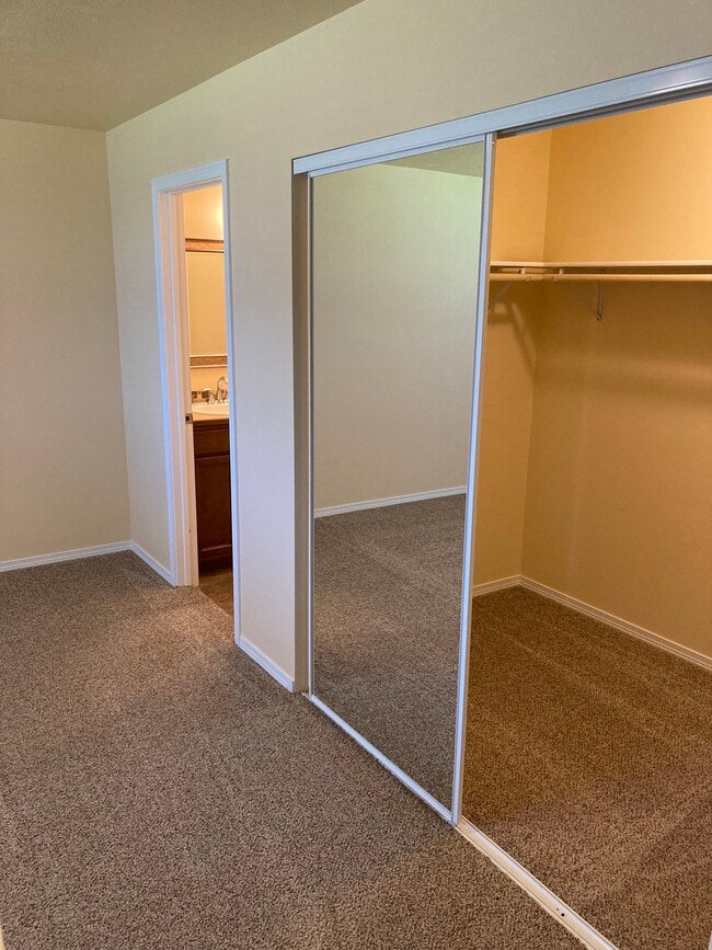 Building Photo - 12201 E Boone Ave