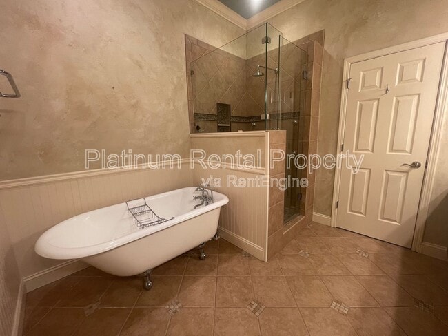 Building Photo - 1460 Wembley Ct NE