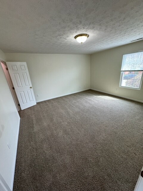 Building Photo - Two Bedroom Townhome