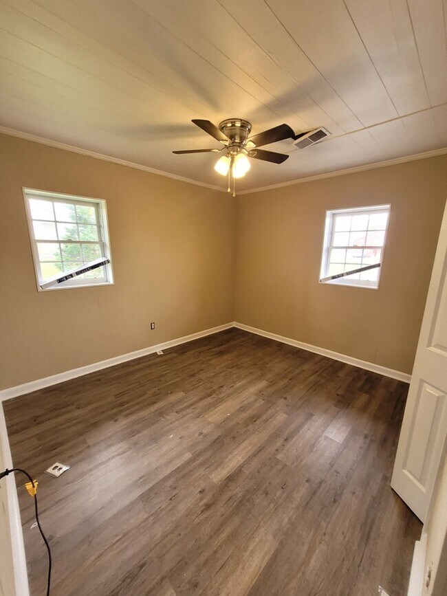 Building Photo - 70 GA-98